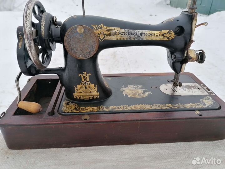 Машинка швейная ручная Singer