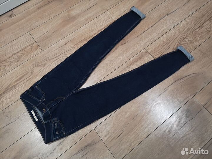 Оригинальные Levis Skinny 710 (W23-26 L32)