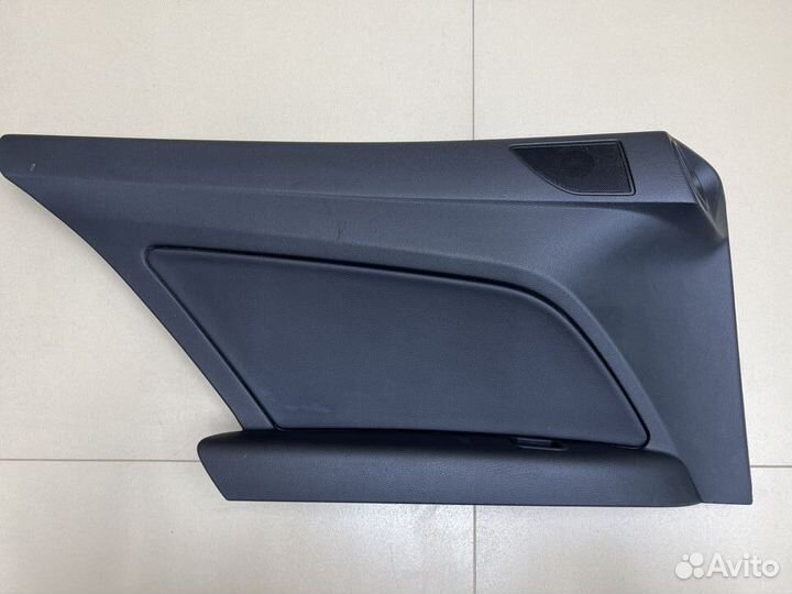 Обшивка двери Mercedes E-Class W207