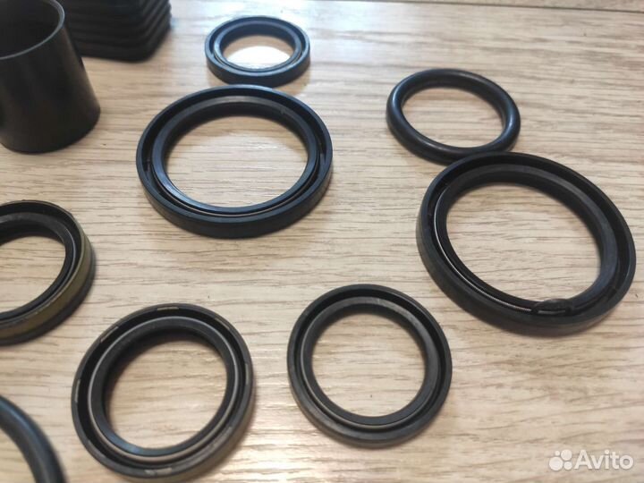 3856002 к-кт прокладок низа DP-S DP-SM Penta Volvo