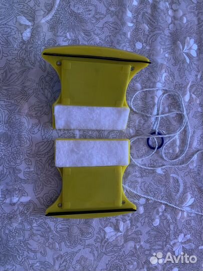 Магнитная щетка для мытья окон и балкона