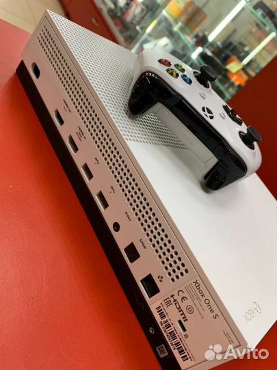 Игровая приставка Xbox One S Xbox One S 1Tb