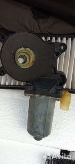 Моторчик стеклоподъемника bmw