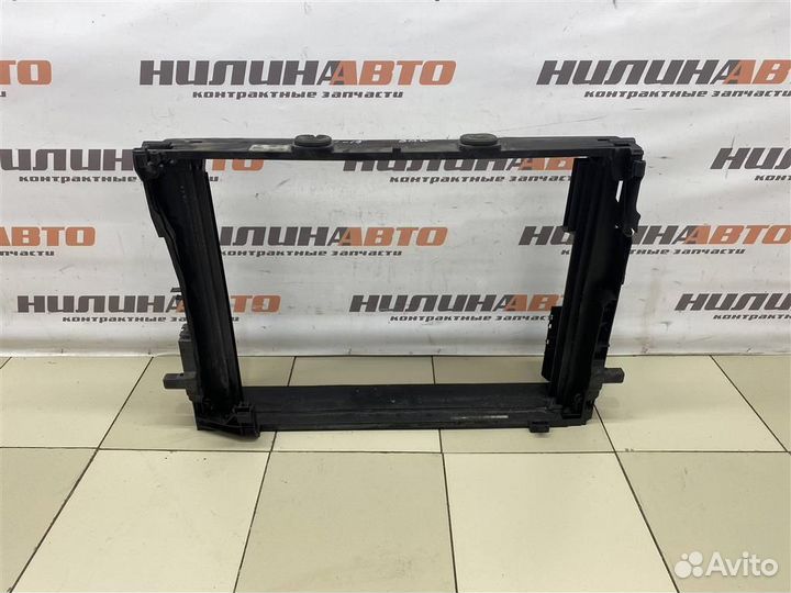 Кронштейн радиатора бмв 5 Ф10 Ф11