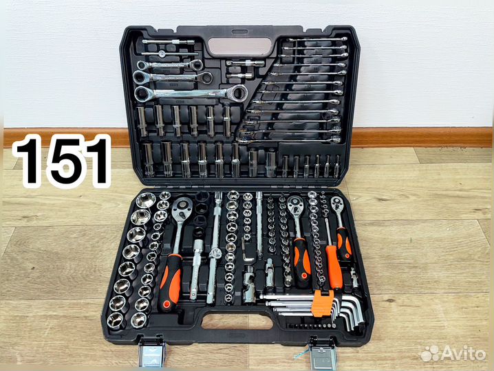 Набор инструментов для авто в чемодане кейсе