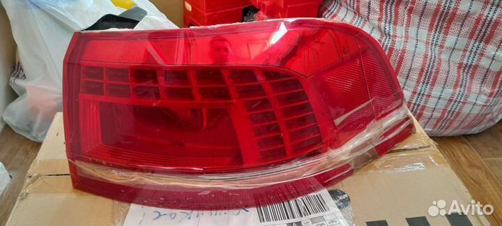 Фонарь задний правый Б7 2011-15гг VAG