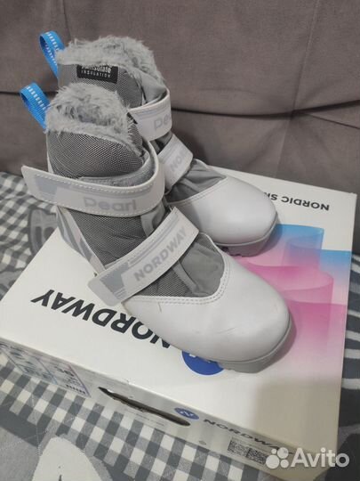 Лыжные ботинки