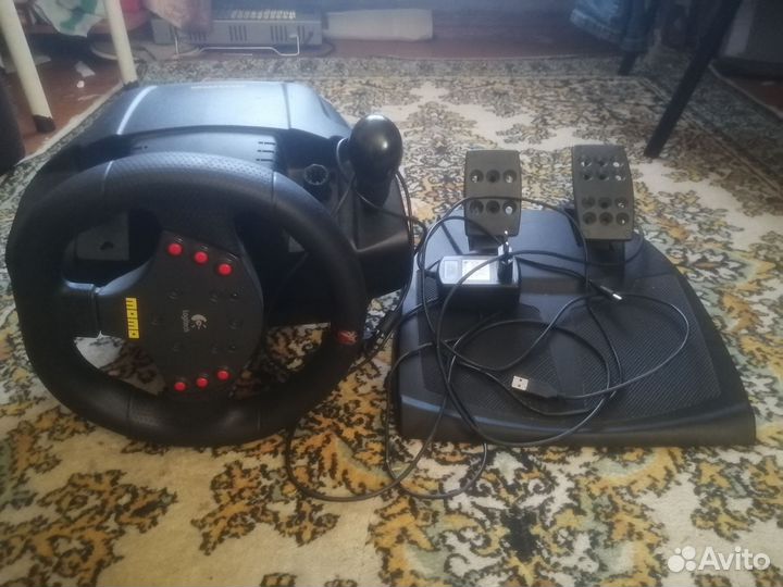 Игровой руль logitech momo racing