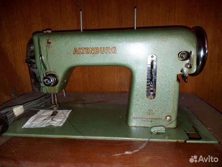 Швейная машинка altenburg