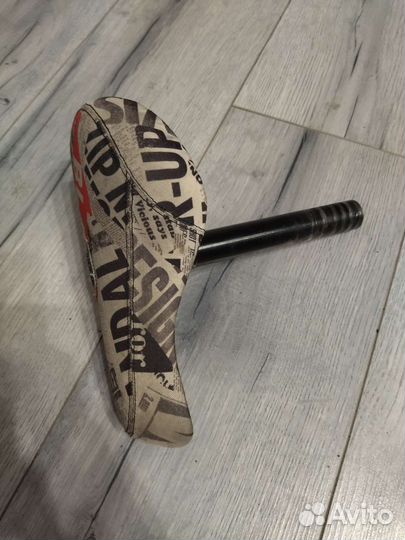 Седло Blank для BMX + штырь/ Pivotal/как новое