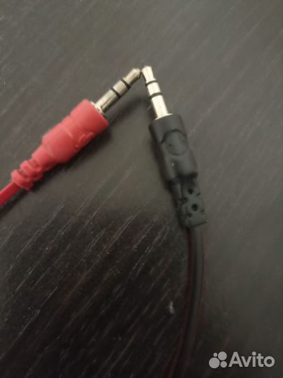 Проводные наушники с микрофоном