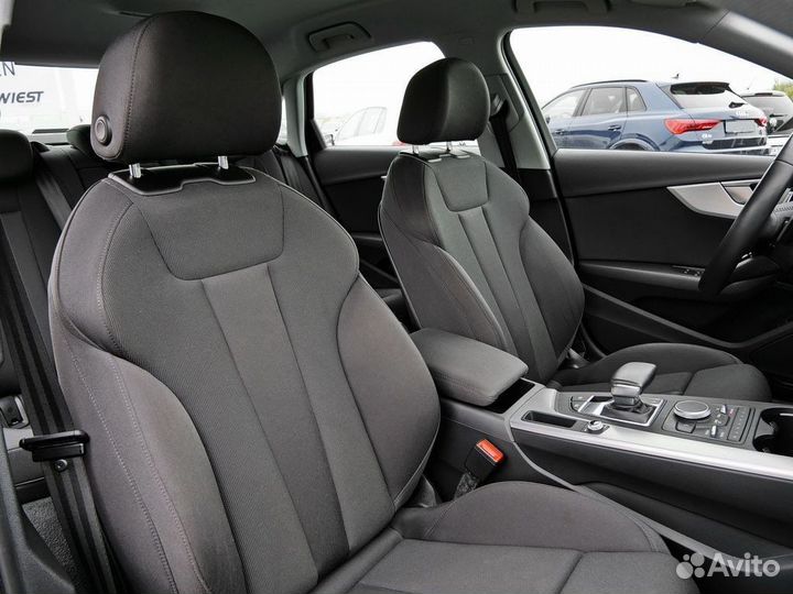 Audi A4 2.0 AMT, 2018, 33 700 км