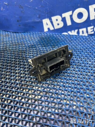 Резистор печки Nissan Note хэтчбек HR15 2005