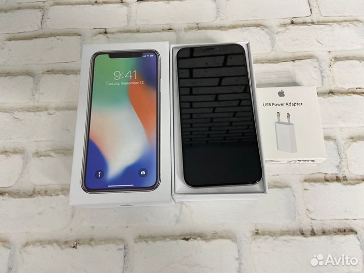 iPhone X, 256 ГБ