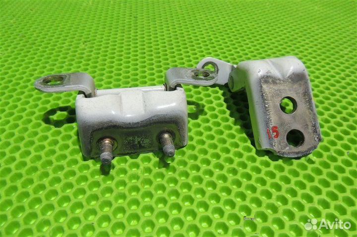 Петли двери (пара) задние левые Nissan Teana J31