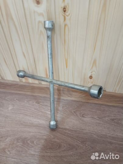 Балонный ключ продаю