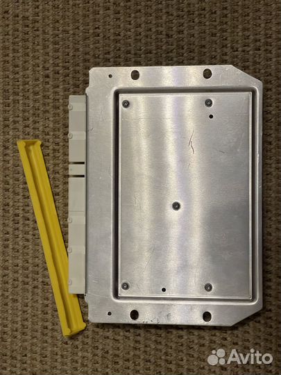 Блок управления пневмоподвеской w222