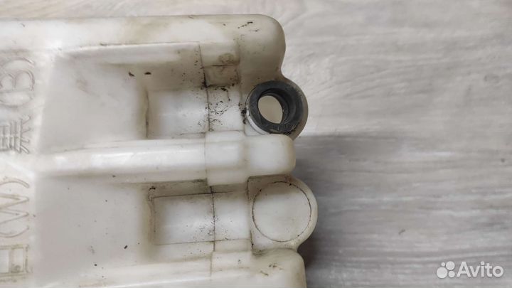 Бачок омывателя Мицубиси галант 8