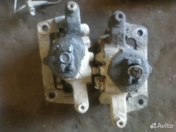 Суппорт тормозной передний honda civic 5D