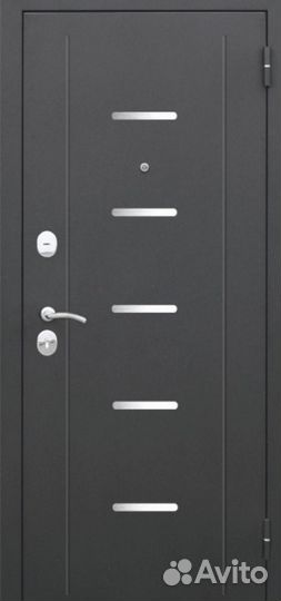 Двери для квартиры с зеркалом