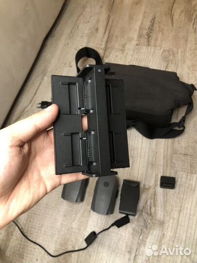 Аккумулятор и аксессуары на квадрокоптер DJI