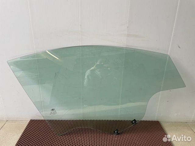 Стекло двери переднее правое LADA X-Ray