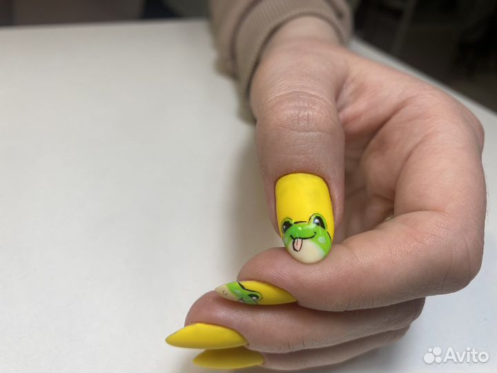 Маникюр, наращивание ногтей