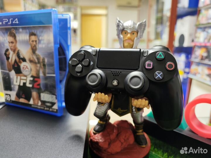 Sony PS4/ 2 Геймпада/UFC Диск