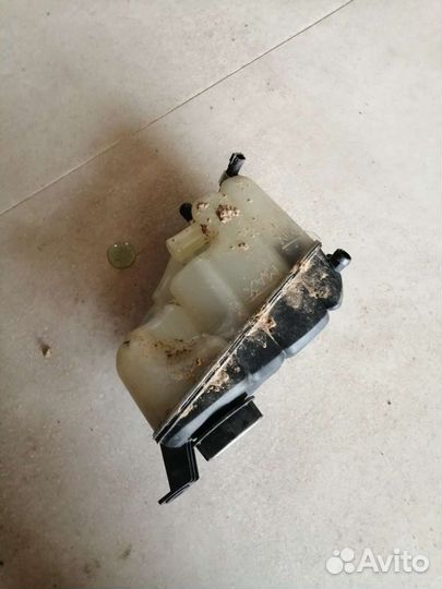 Расширительный бачок на Volvo S 80 ll