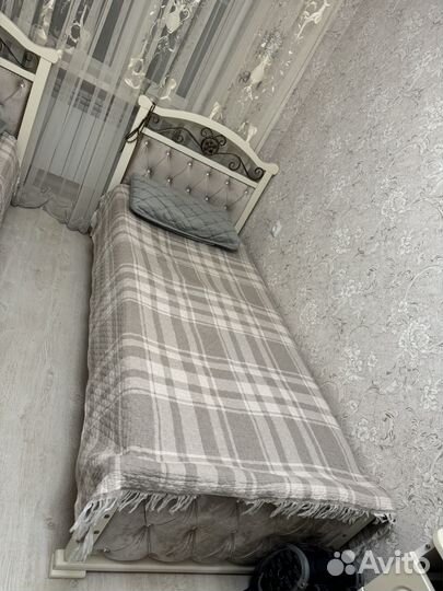 Две односпальные кровати