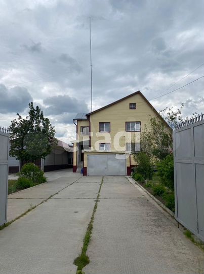 Коттедж 395 м² на участке 25 сот.