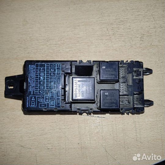 Блок предохранителей space star