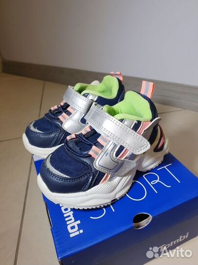 Кроссовки детские