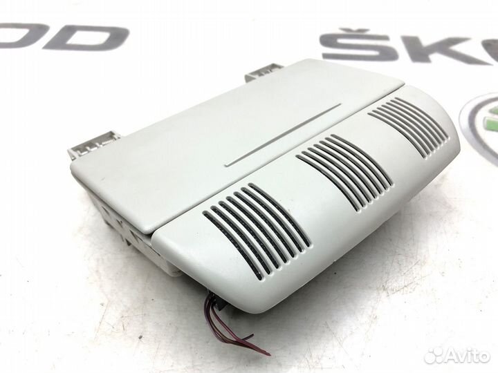 Подочечник (очёчник) Skoda Octavia A5 (1Z) 1.4