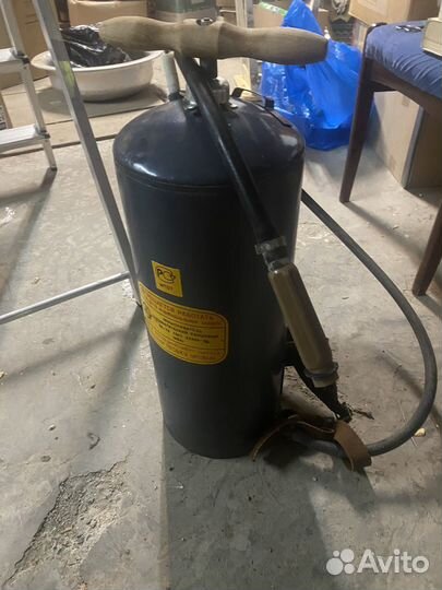 Опрыскиватель пневматический большой