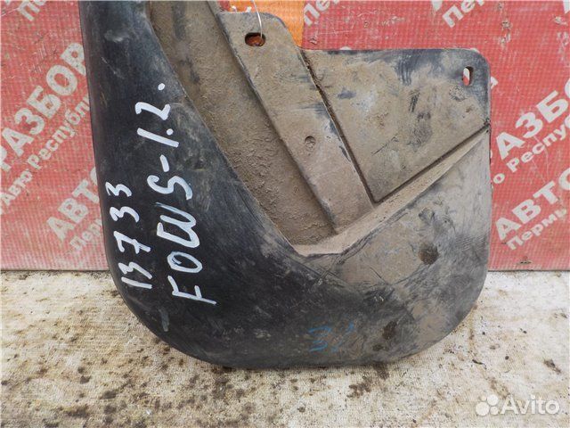 Брызговик задний левый Ford Focus DBW eydc 2004