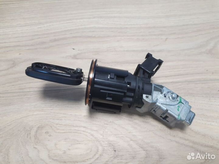 Замок зажигания LADA Vesta Cross