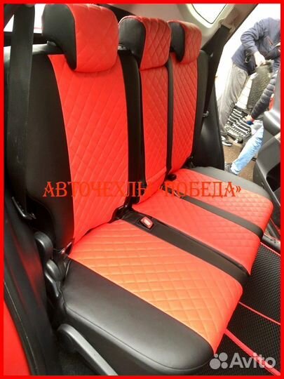 Чехлы Toyota Rav4 5 из экокожи чёрно-красные Ромб