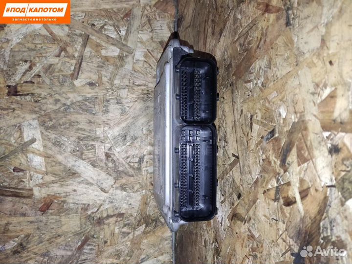 Блок управления двигателем Volkswagen 0261S04399