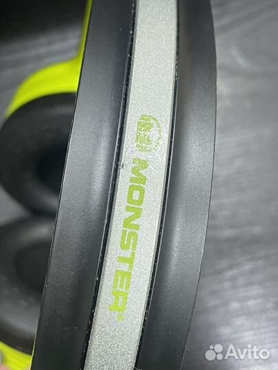 Беспроводные наушники Monster