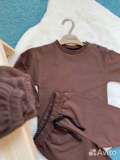 Костюм новый Vauva