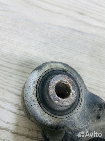 Кулак задний Honda Civic 4D