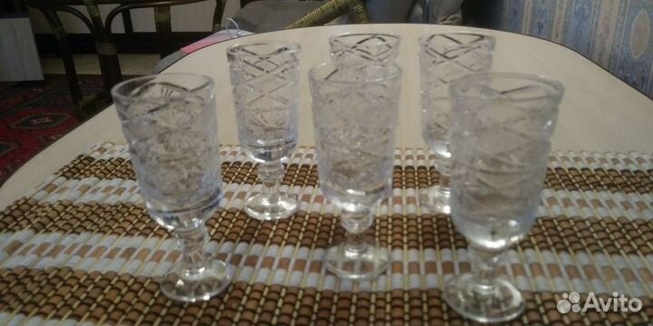 Хрустальные рюмки