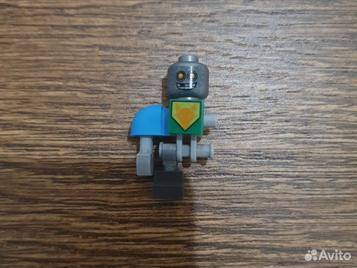 Lego детали от минифигурок и аксессуары