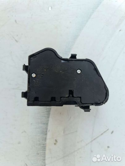 Блок регулировки правого сиденья Mercedes W204