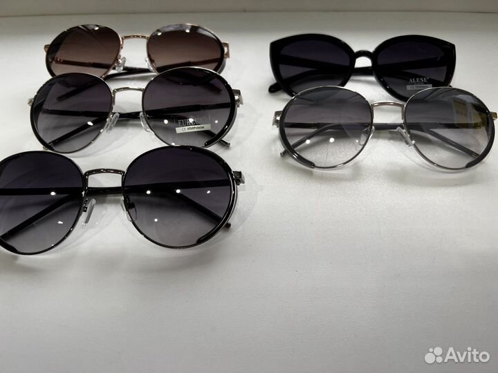 Солнечные очки женские