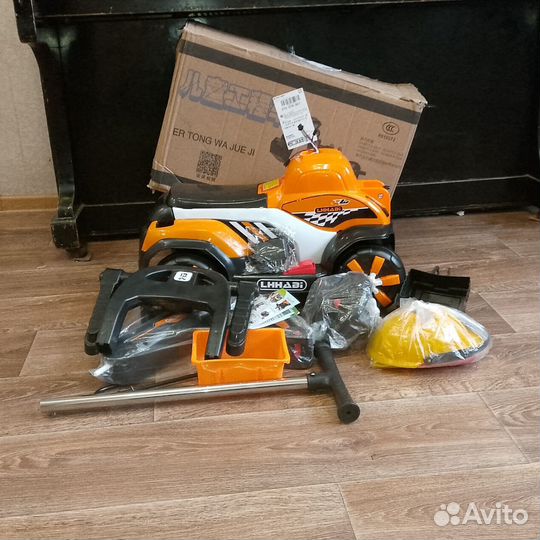 Детский автомобиль на аккумуляторе