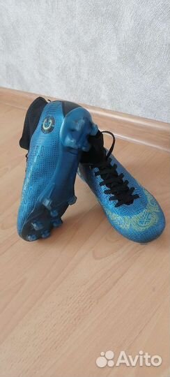 Футбольные бутсы