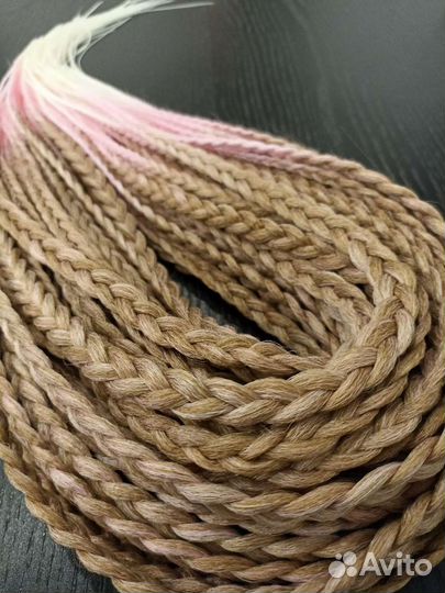 Косы с канекалоном