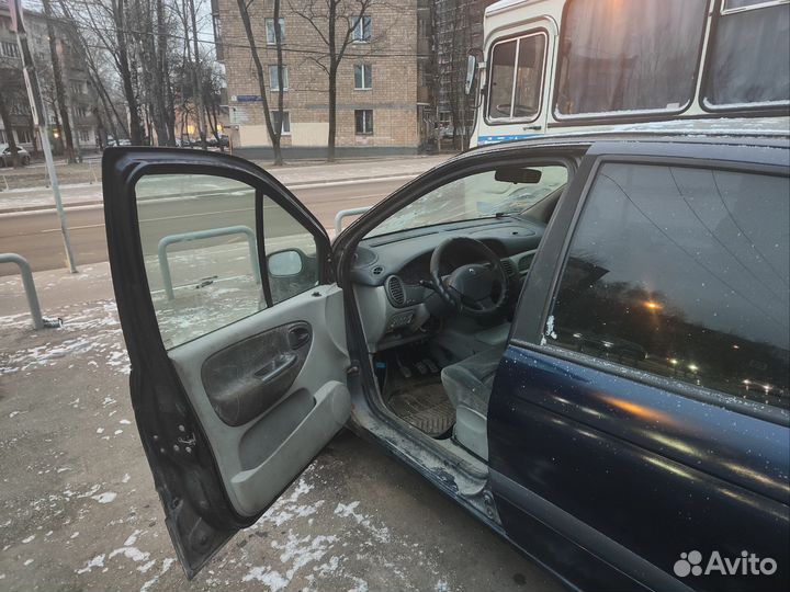 Renault scenic